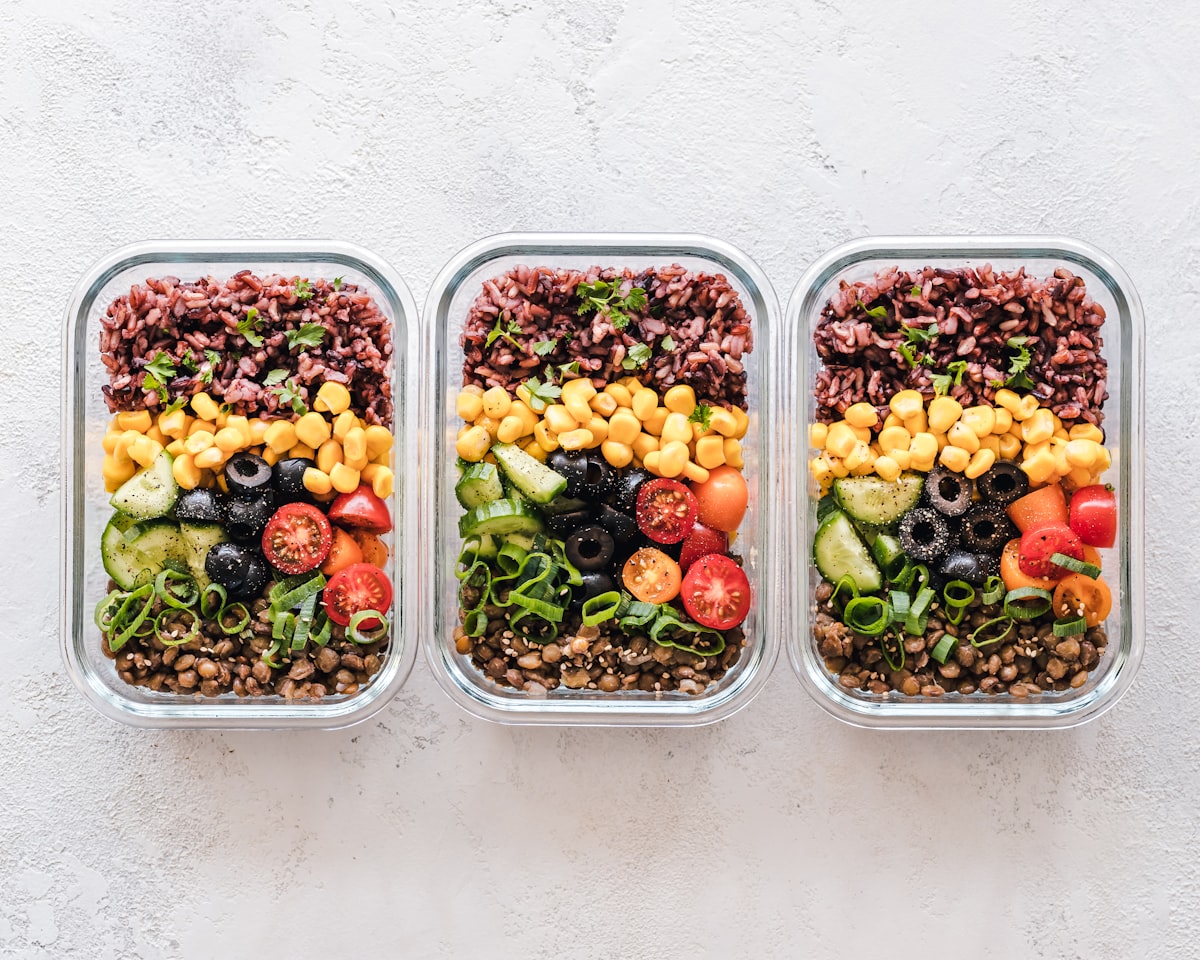 Mealprep bakjes met gezonde maaltijden
